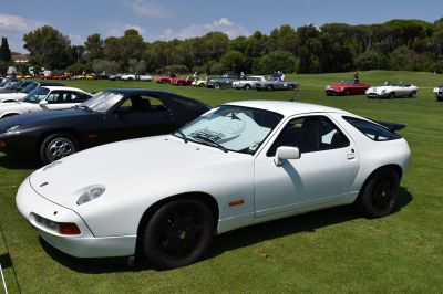 Porsche 928