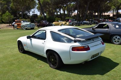 Porsche 928
